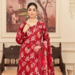 Sapphire Sale 70-off Khaddar 3 Piece Suit